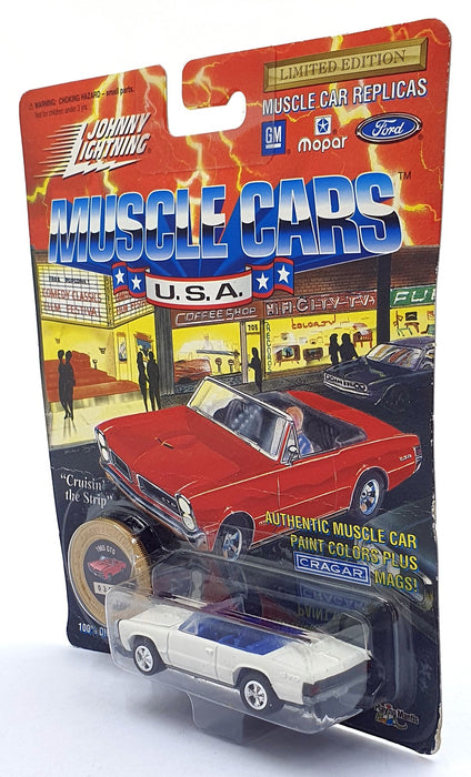 Johnny Lightning 1/64 Scale 200-140 - Muscle Cars 1965 Pontiac GTO Judge - White