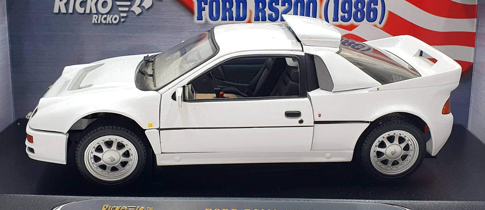 Ricko 1/18 Scale Diecast 32137 - Ford RS200 1986 - White