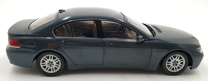 Kyosho 1/18 Scale Diecast DC191023B - BMW 745i 7 series - Dark Grey