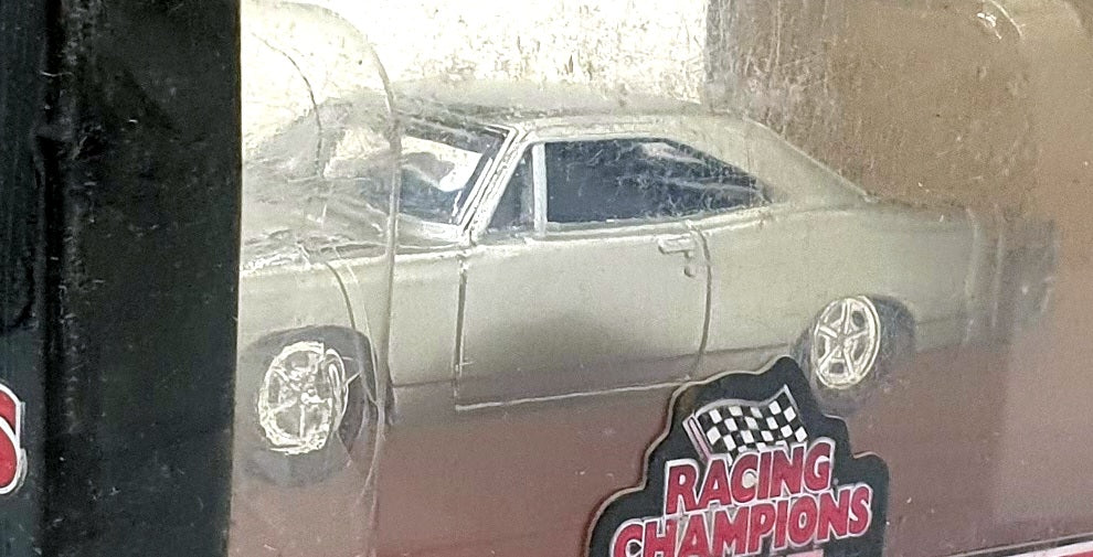 Racing Champions 1/64 Scale RC001 - 1968 Plymouth Road Runner - Silver