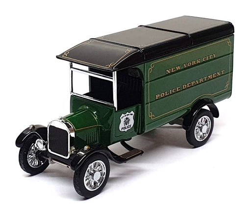 Matchbox 11cm Long DYM38024 - 1926 Ford TT Van New York Police Dept. - Green