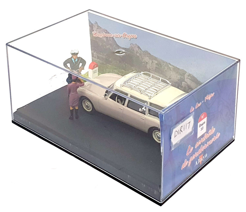 Altaya La Route Bleue 1/43 Scale DIR117 - Citroen DS ID20 Diorama - Beige/Grey