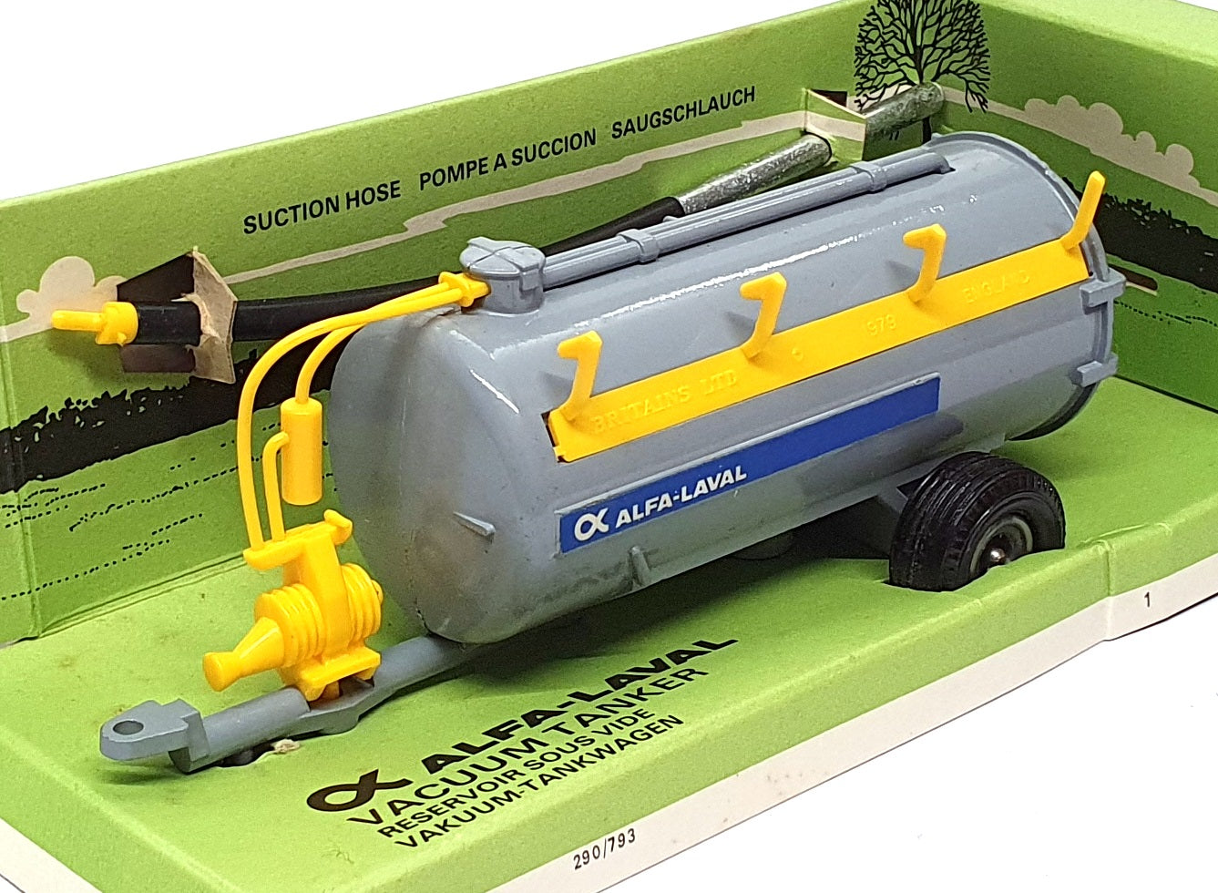 Britains 1/32 Scale 9560 - Alfa Laval Vacuum Tanker - Grey/Yellow