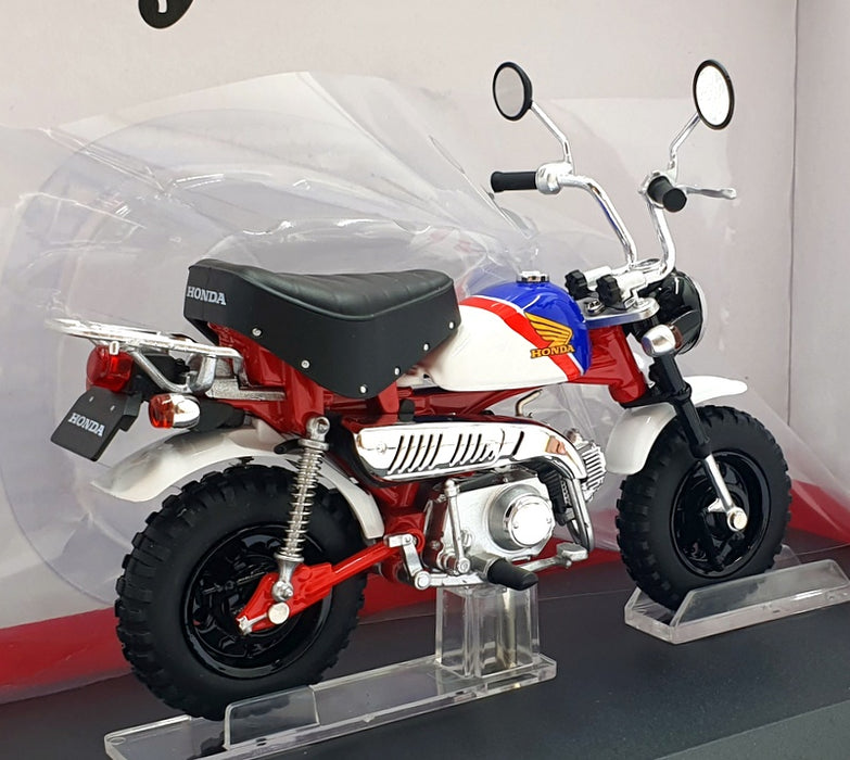 Aoshima 1/12 Scale 11170-3900 - Honda Monkey Motorcycle - Red/White/Blue