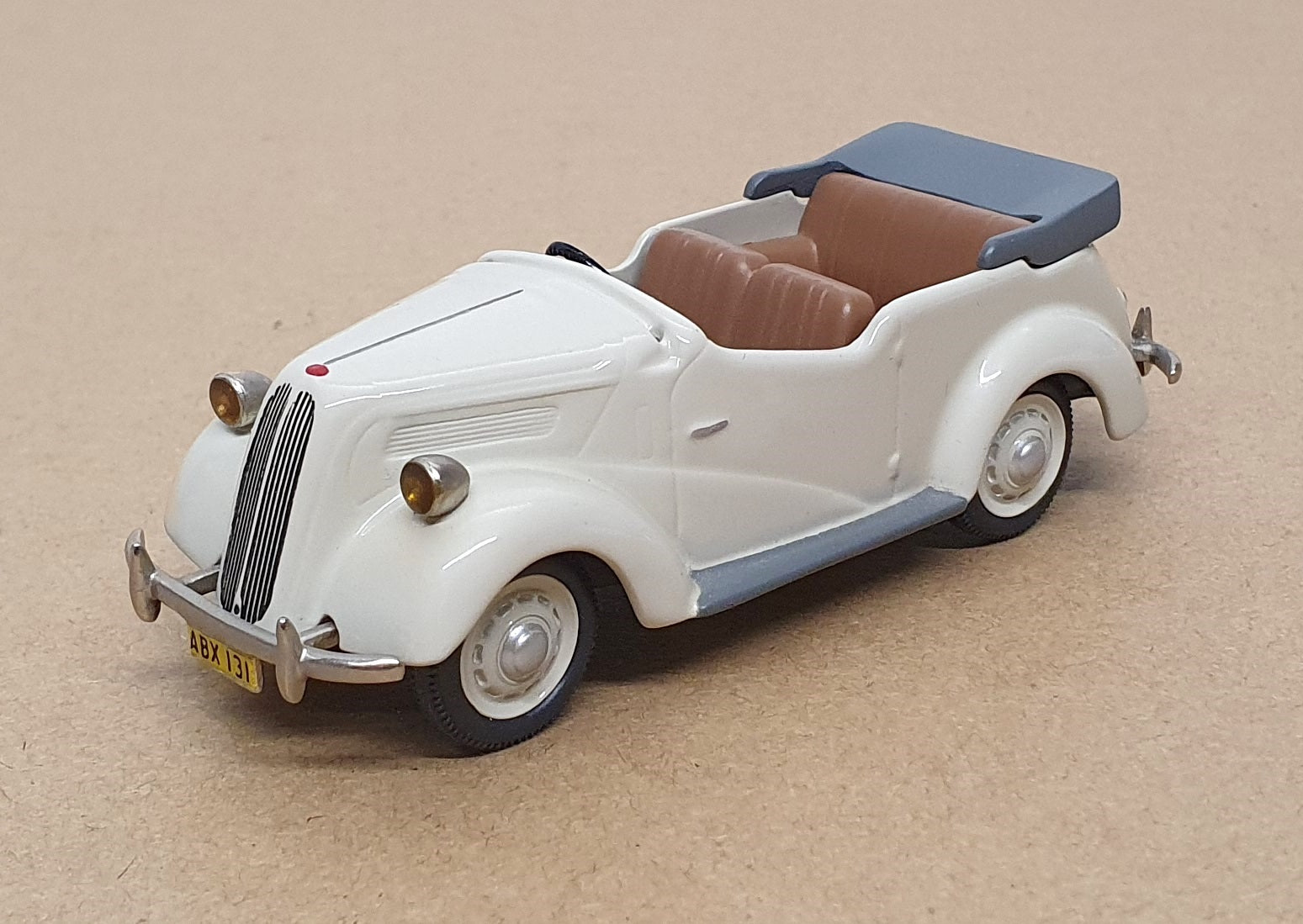 Somerville Models 1/43 Scale 117 - Ford A494A Anglia Tourer - Lt. Grey