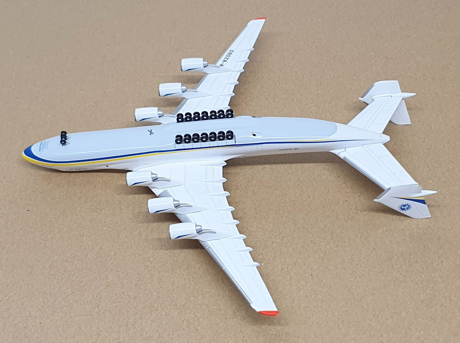 Herpa 1/400 Scale 562287 - Antonov AN-225 Mriya Soviet Aircraft UR-82060