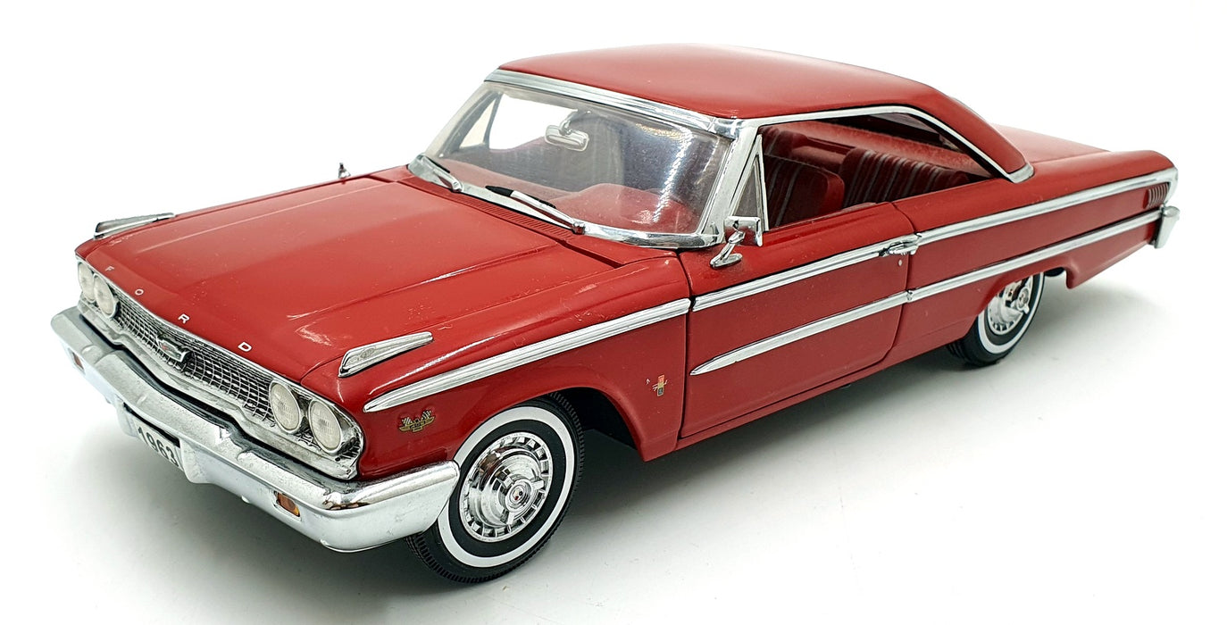Sun Star 1/18 Scale Diecast 12226J - 1963 Ford Galaxie 500 XL - Red