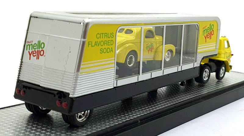 Castline M2 Machines 1/64 Scale DTW23 '69 Dodge L600 COE & '41 Willy's Coupe