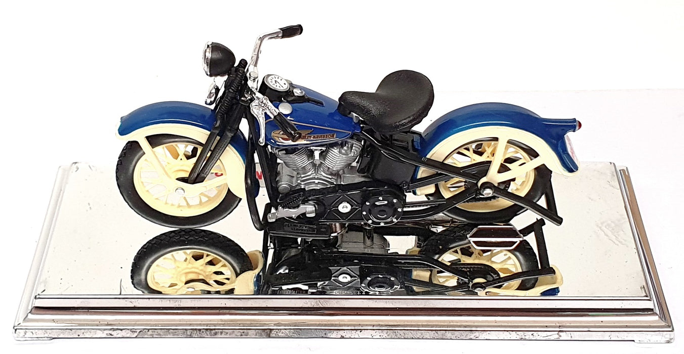 Maisto 1/18 Scale 39386 - 1936 Harley Davidson EL Knucklehead - Blue/Cream
