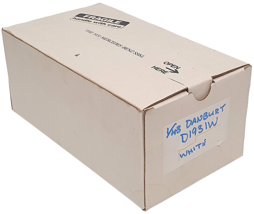 Danbury Mint 1/24 Scale D1931W - 1931 Mercedes Benz SSKL - White