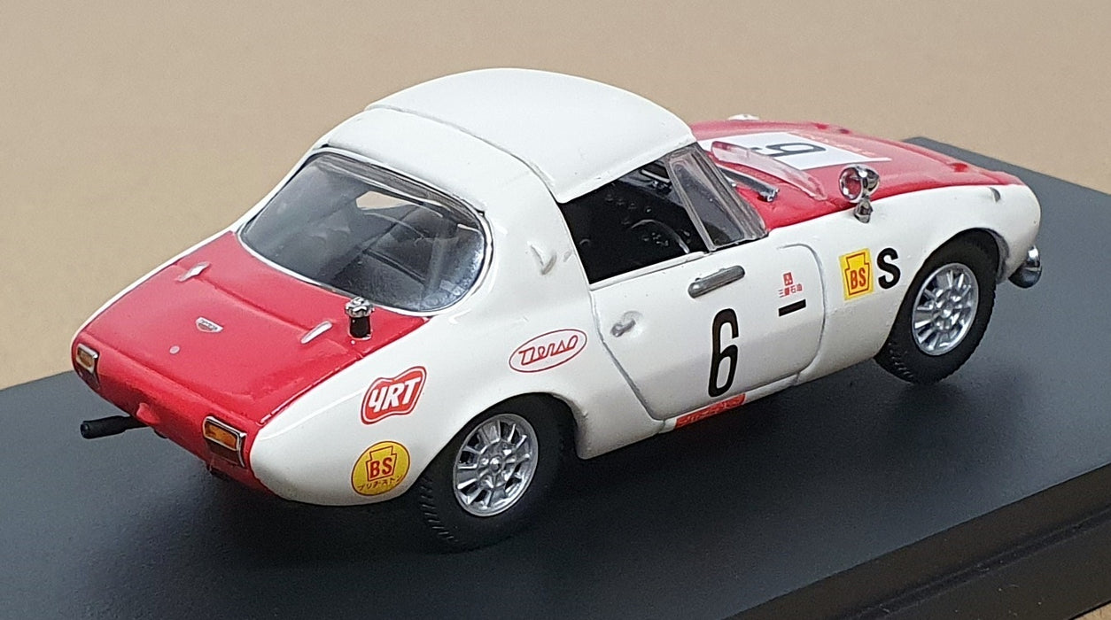Kyosho 1/43 Scale 03092B - Toyota Sports 800 #6 1967 - White/Red