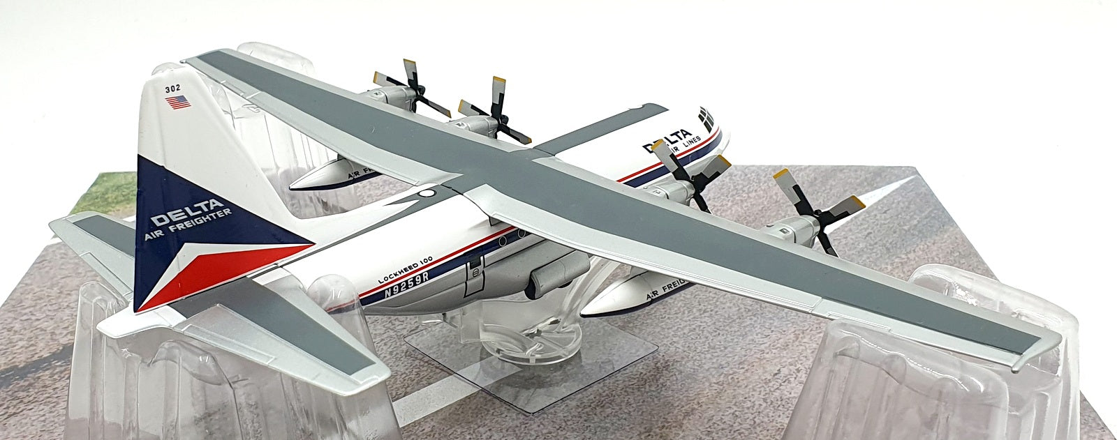 Corgi 1/144 Scale AA31310 - Lockheed L-100 Hercules Delta Airlines USA 1966