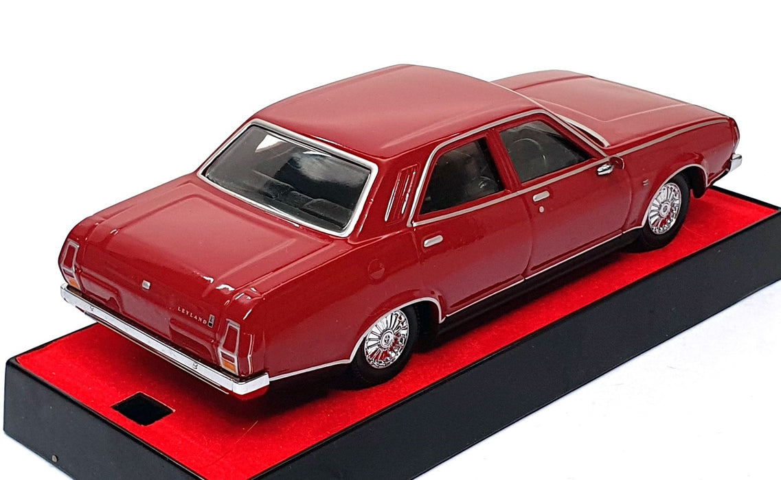 Trax 1/43 Scale Diecast TR42C - 1973 Leyland P76 Super - Deep Red