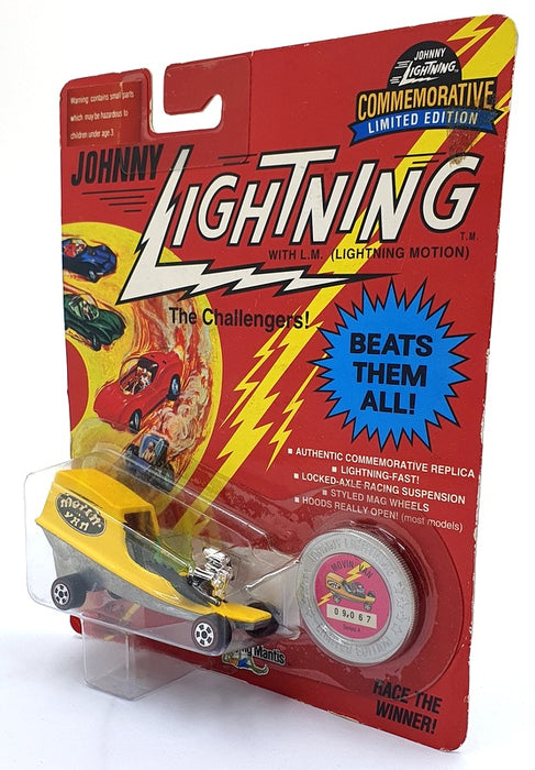 Johnny Lightning 1/64 Scale 00106 - The Challengers Movin' Van - Yellow