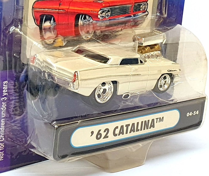 Muscle Machines 1/64 Scale 71161 04-54 - 1962 Pontiac Catalina - White