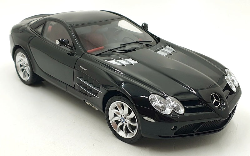 CMC 1/12 Scale Diecast DC26124C - Mercedes-Benz SLR McLaren - Black