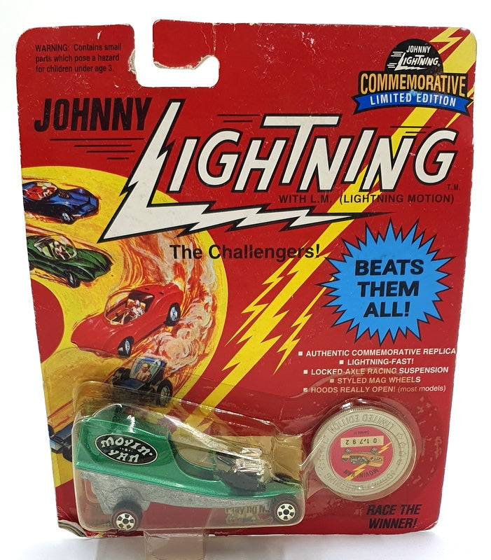 Johnny Lightning 1/64 Scale 100-180 - The Challengers Movin' Van - Green