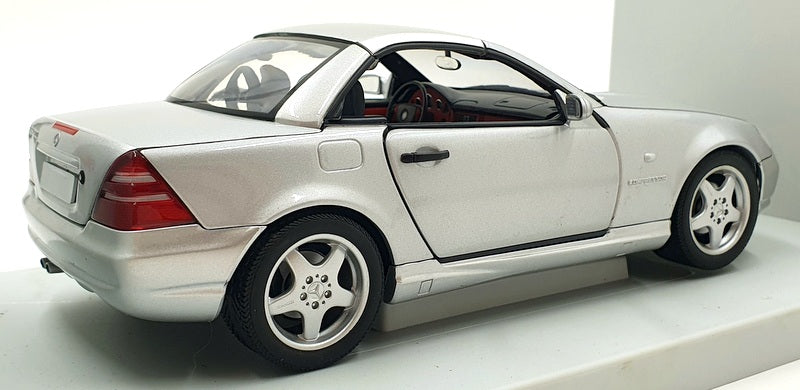 UT Models 1/18 Scale Diecast 26151 - 1996 Mercedes Benz SLK 230 Kompressor