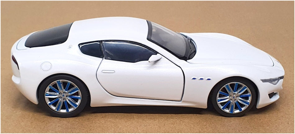 Tayumo 1/32 Scale Pull Back & Go 32125010 - 2014 Maserati Alfieri Concept White