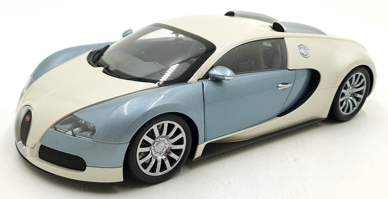 Minichamps 1/18 Scale 519 101100  - Bugatti Veyron Top Gear - White/Blue