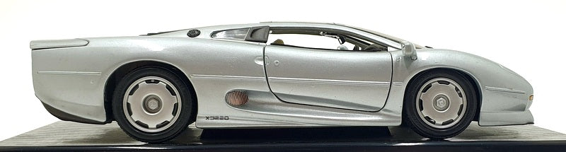 Maisto 1/18 Scale Diecast 31807 - 1992 Jaguar XJ220 - Silver