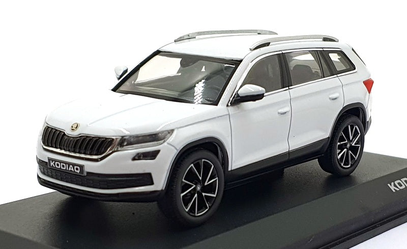 Norev 1/43 Scale 01425G - Skoda Fabia - Moon White