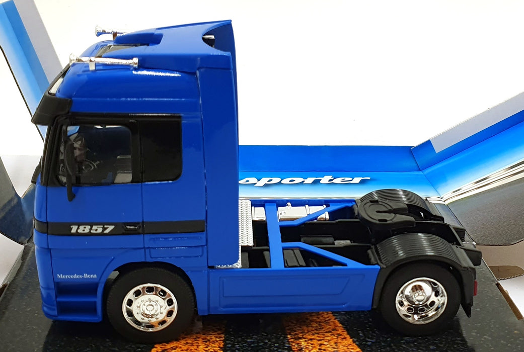 Welly 1/32 Scale 32280W - Mercedes-Benz Actros Transporter - Blue