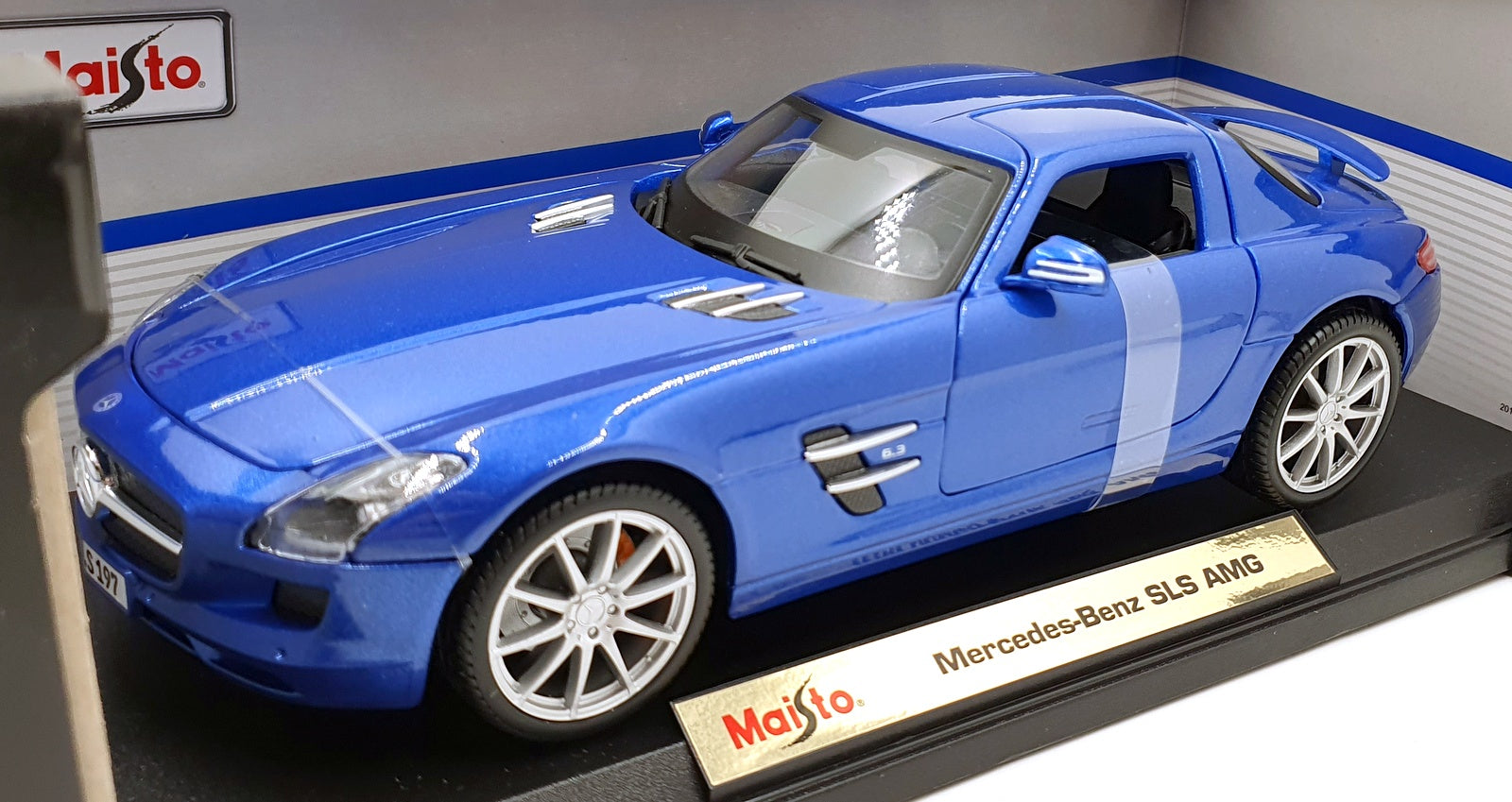 Maisto 1/18 Scale Diecast 36196 - Mercedes Benz SLS AMG - Blue