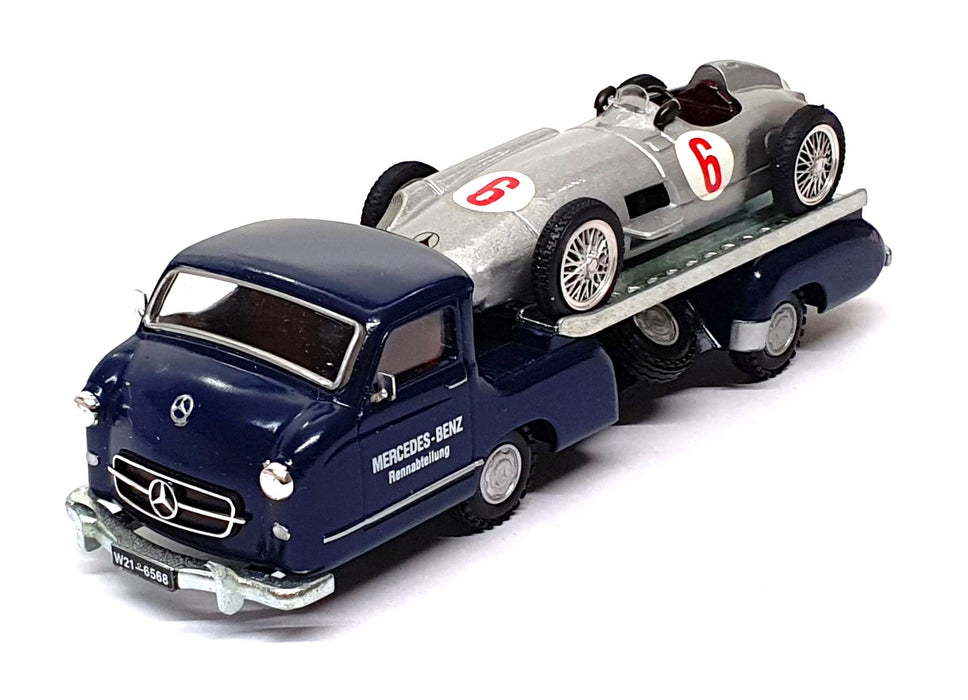 Conrad 1/43 Scale 103401 - 1955 Mercedes Benz Transporter & W196C GP Car - Moss