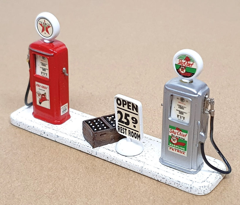 Avoncast 1/43 Scale No. 1 - Tokheim Texaco & Sky Chief Petrol Fuel Gas Pumps