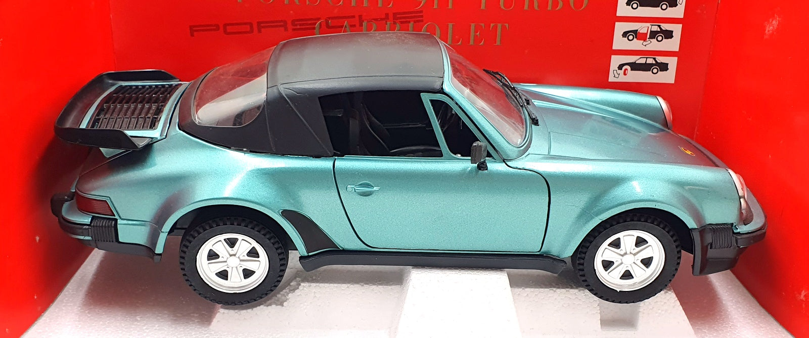 Polistil 1/16 Scale Diecast 018667 - Porsche 911 Turbo Cabriolet - Green