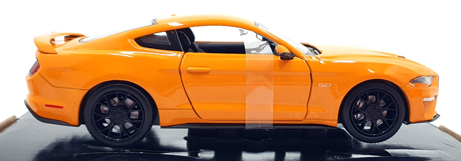 Motormax 1/24 Scale Model Car 79352 - 2018 Ford Mustang GT - Orange