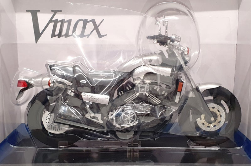 Aoshima 1/12 Scale 11186-3800 - Yamaha Vmax Motorcycle - Silver