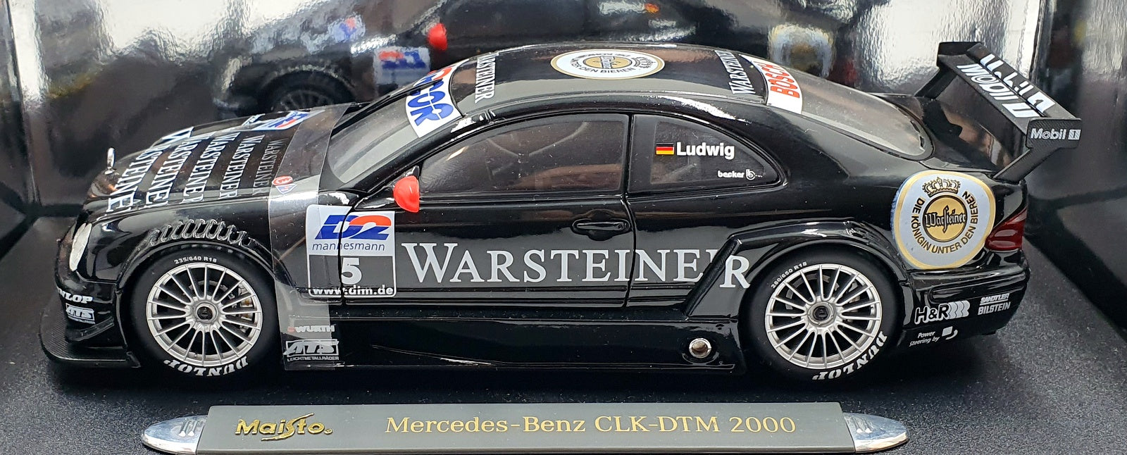 Maisto 1/18 Scale 38888 - Mercedes Benz CLK DTM 2000 #5 - Black