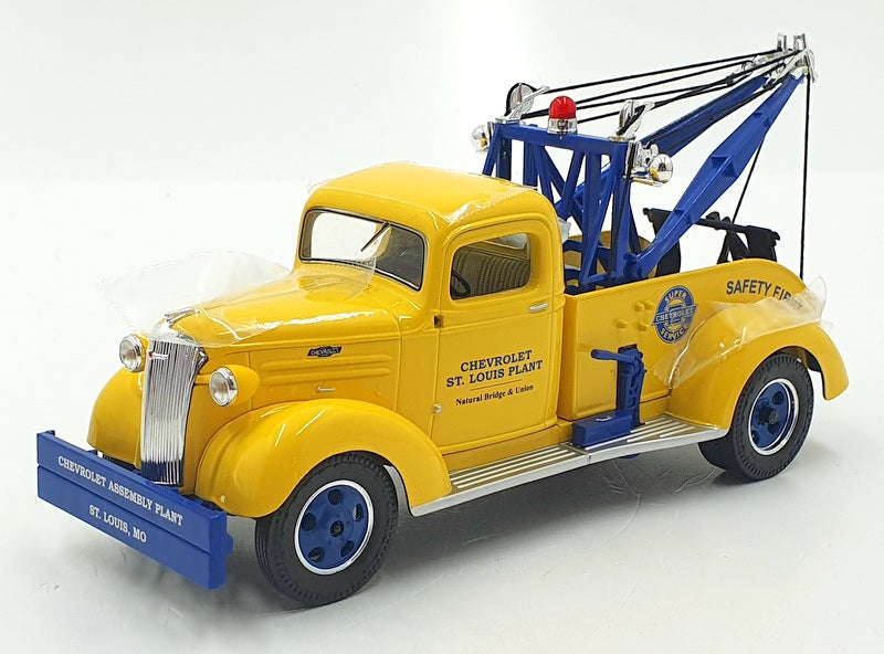 First Gear 1/30 Scale 19-2647 - 1937 Chevrolet Tow Truck - Chevrolet St. Louis