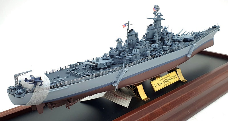Franklin Mint 1/550 Scale B11XL06 - USS Missouri Battleship BB-63 1945 With Case