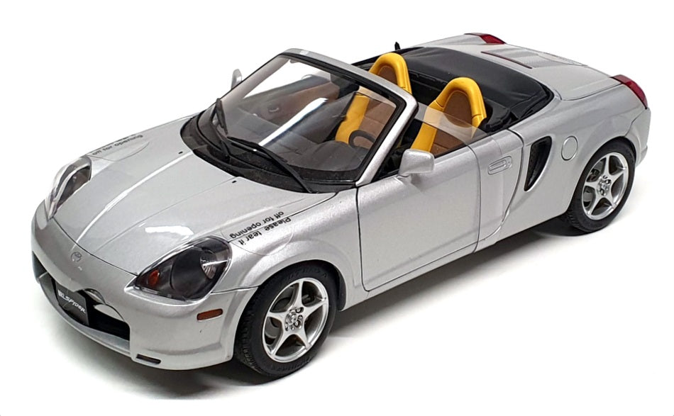 Autoart 1/18 Scale Diecast DC2124K - Toyota MR2 Spyder - Silver 