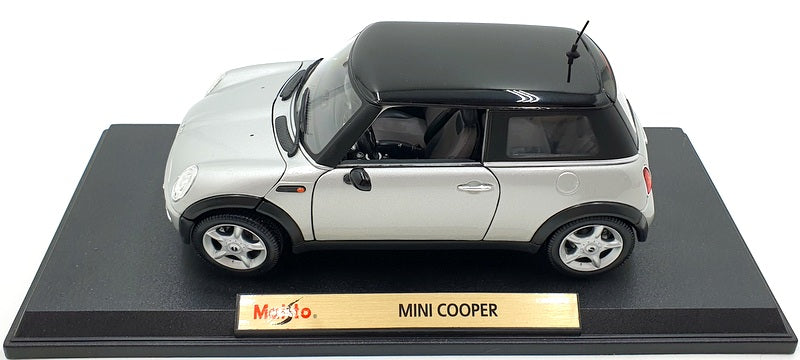 Maisto 1/18 Scale Diecast 31619 - Mini Cooper - Silver/Black