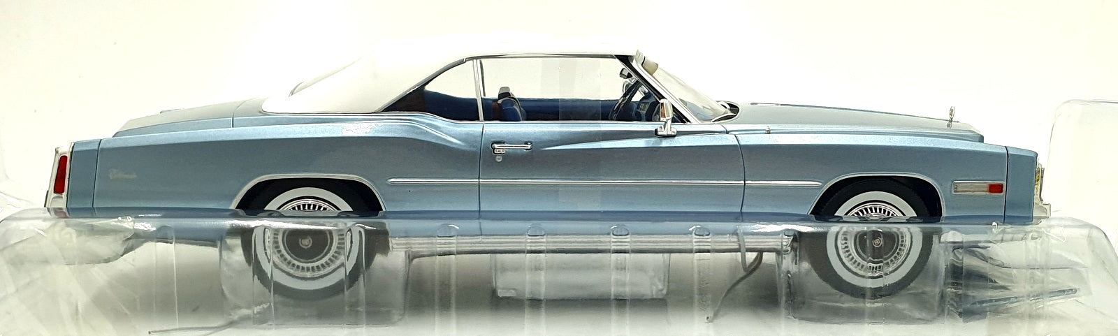 MCG 1/18 Scale Diecast MCG18472 - Cadillac Eldorado Convertible - Met. Lt. Blue