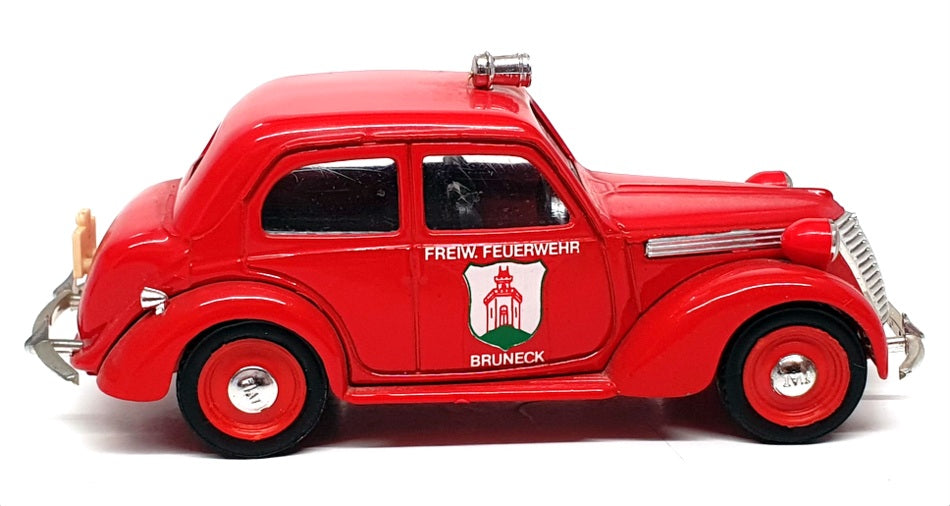 Brumm 1/43 Scale R181 - 1949 Fiat 1100 E Berlina Fire Control Car - Red