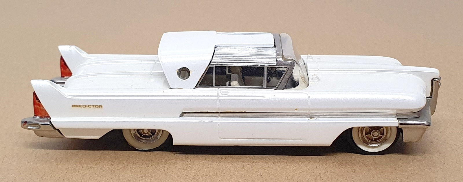 The Great American Dream Machine 1/43 Scale #9 - 1956 Packard Predictor Showcar