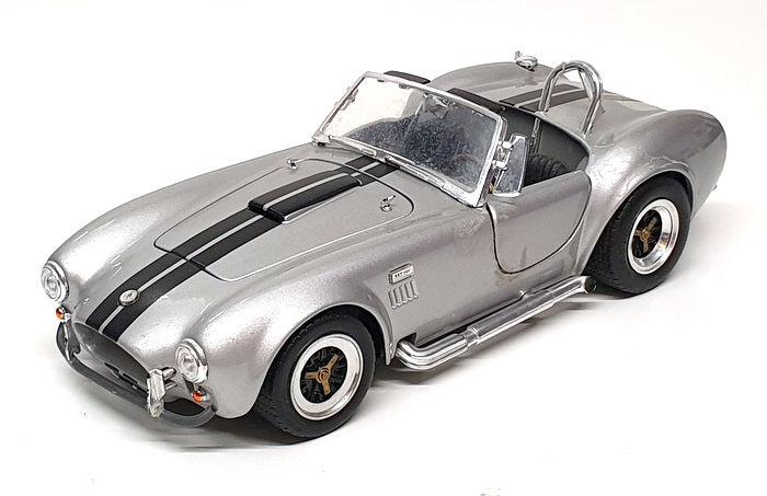 Road Legends 1/18 Scale Diecast 11725A - Shelby Cobra 427S/C - Silver