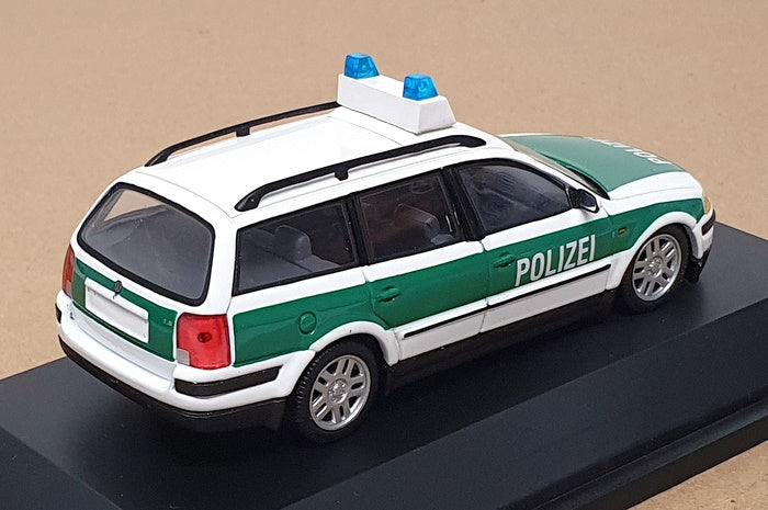 Schuco 1/43 Scale 04395 - VW Volkswagen Passat Variant Polizei - White/Green