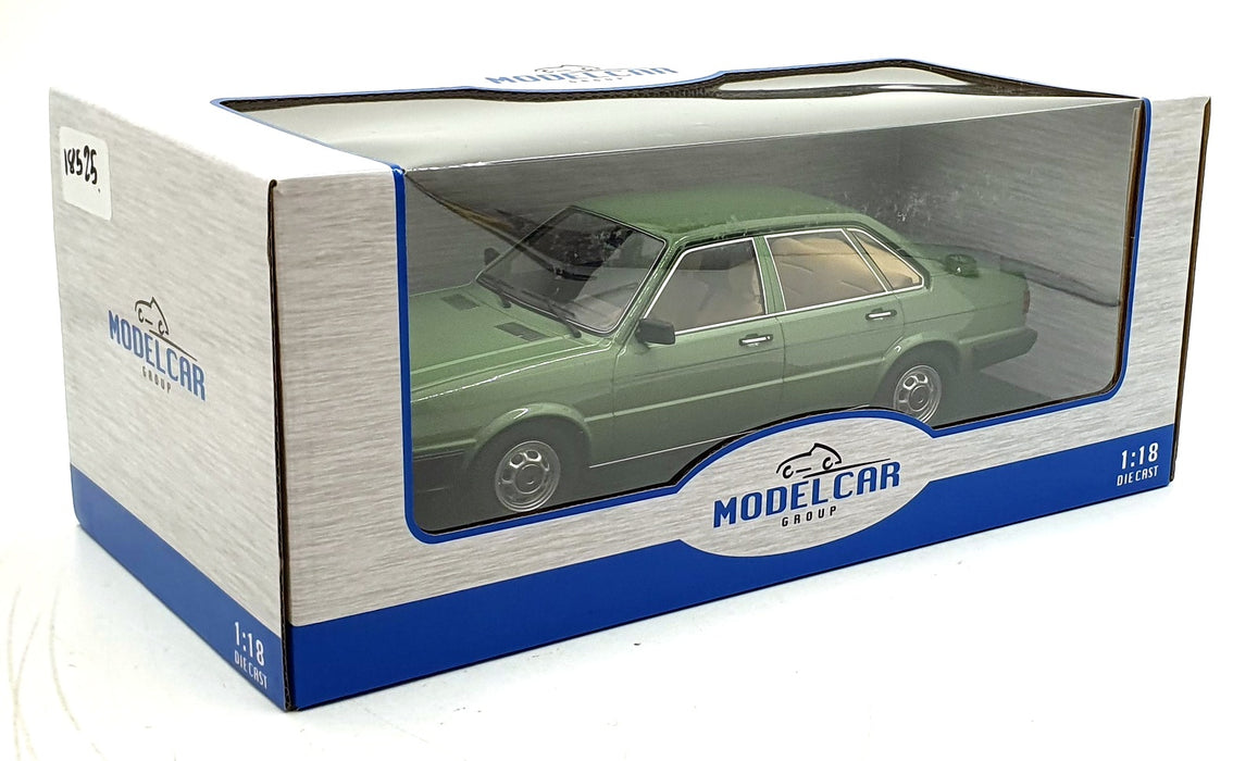 MCG 1/18 - Opel Manta GT/J B Red 1980 Diecast Model Car EUR 131,51 MCG 1/18 - Opel Manta GT/J B Red 1980 Diecast Model Car EUR 131,51