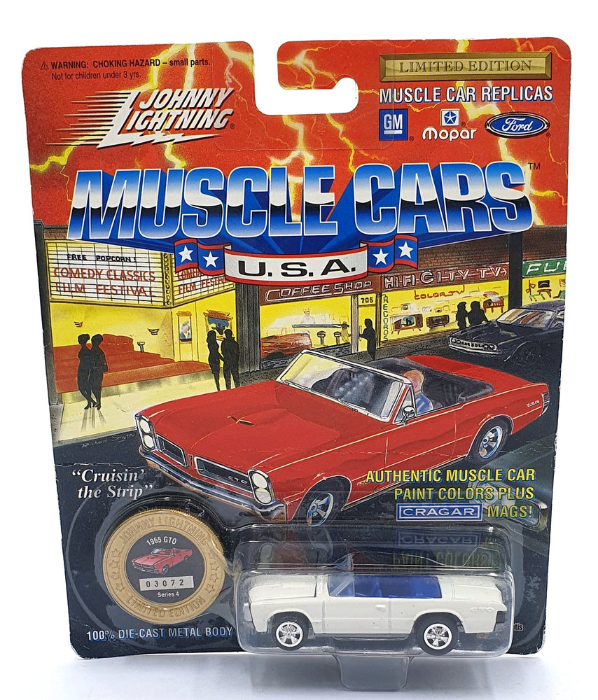 Johnny Lightning 1/64 Scale 200-140 - Muscle Cars 1965 Pontiac GTO Judge - White