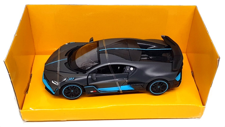 Rastar 1/32 Scale Diecast 64210 - Bugatti Divo - Matt Grey/Blue