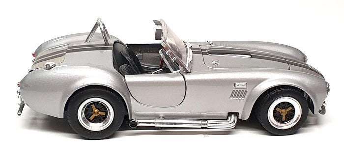 Road Legends 1/18 Scale Diecast 11725A - Shelby Cobra 427S/C - Silver