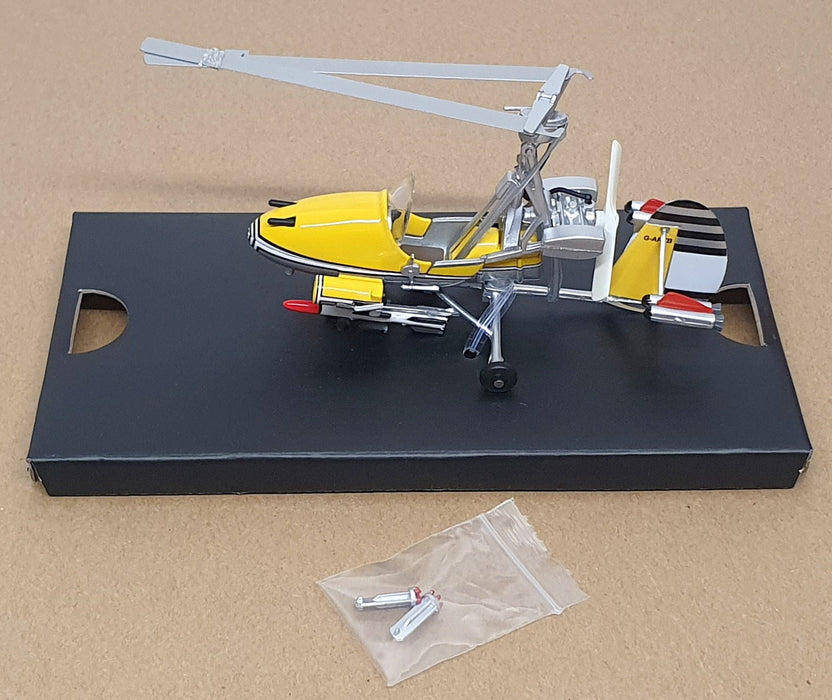 Corgi 1/36 Scale CC04604 - Gyrocopter Little Nellie Bond 007 You Only Live Twice