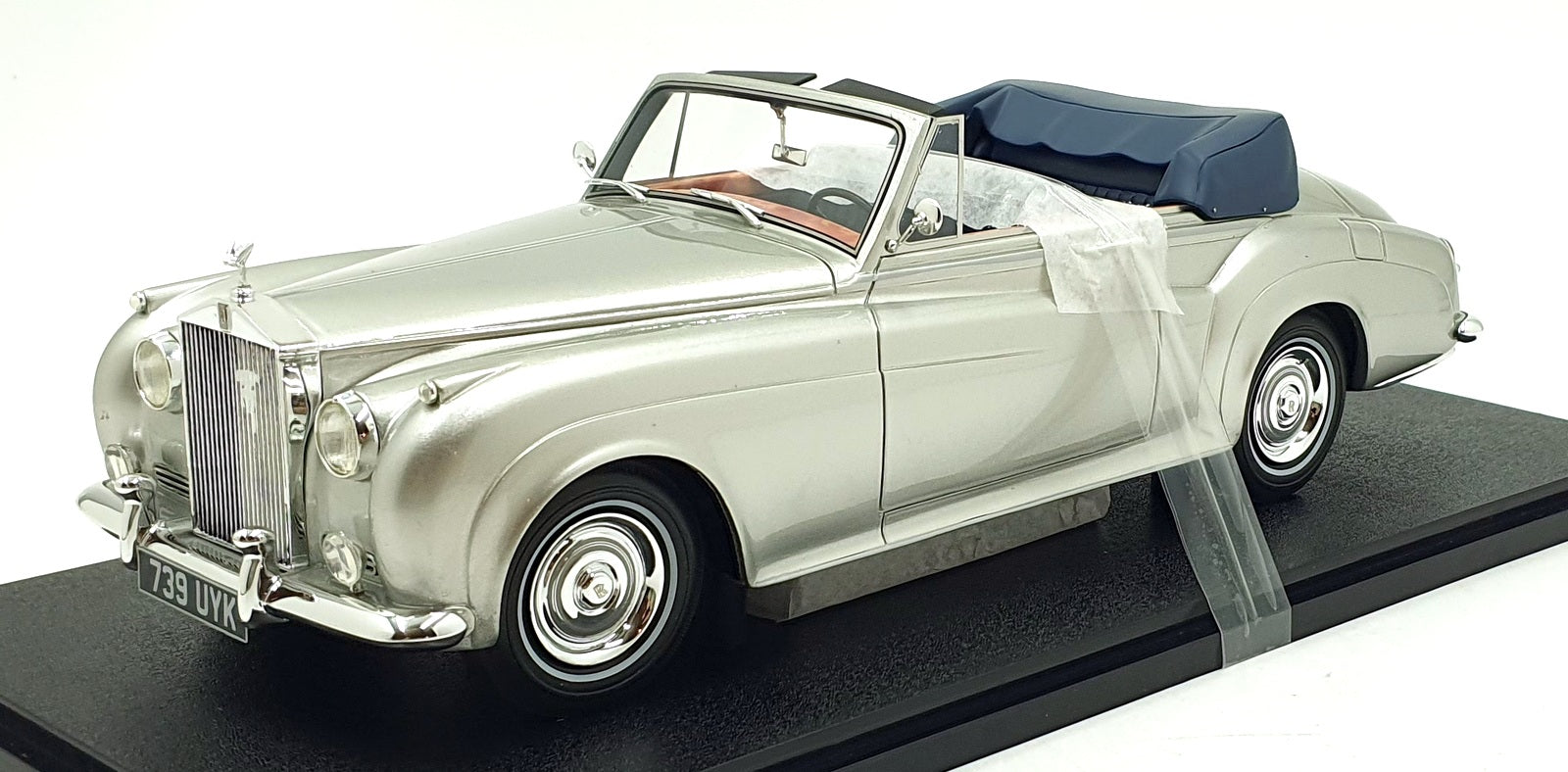 Cult 1/18 Scale Resin CML105-1 1961 Rolls Royce Silver Cloud II Drophead Silver