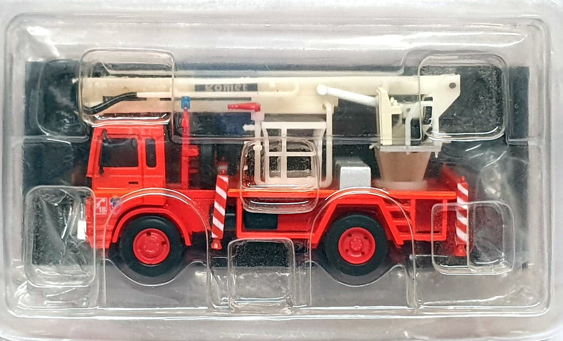Del Prado 1/50 Scale FEN77 - 1995 CBEA 18m Renault Fire Engine - Red
